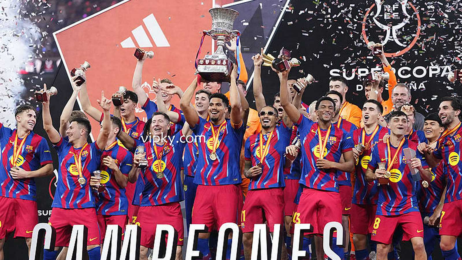 开云体育行业洞察：西超杯-拉菲尼亚双响维尼修斯一条龙 巴萨3-2皇马卫冕